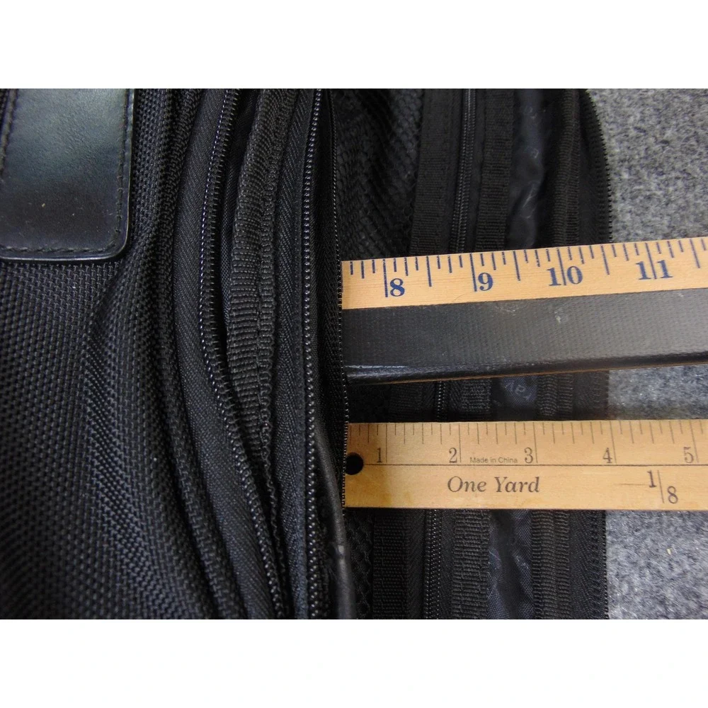 Travelpro Flight Crew Mens Black Solid Travel Tote Bag Business Pilot Utility